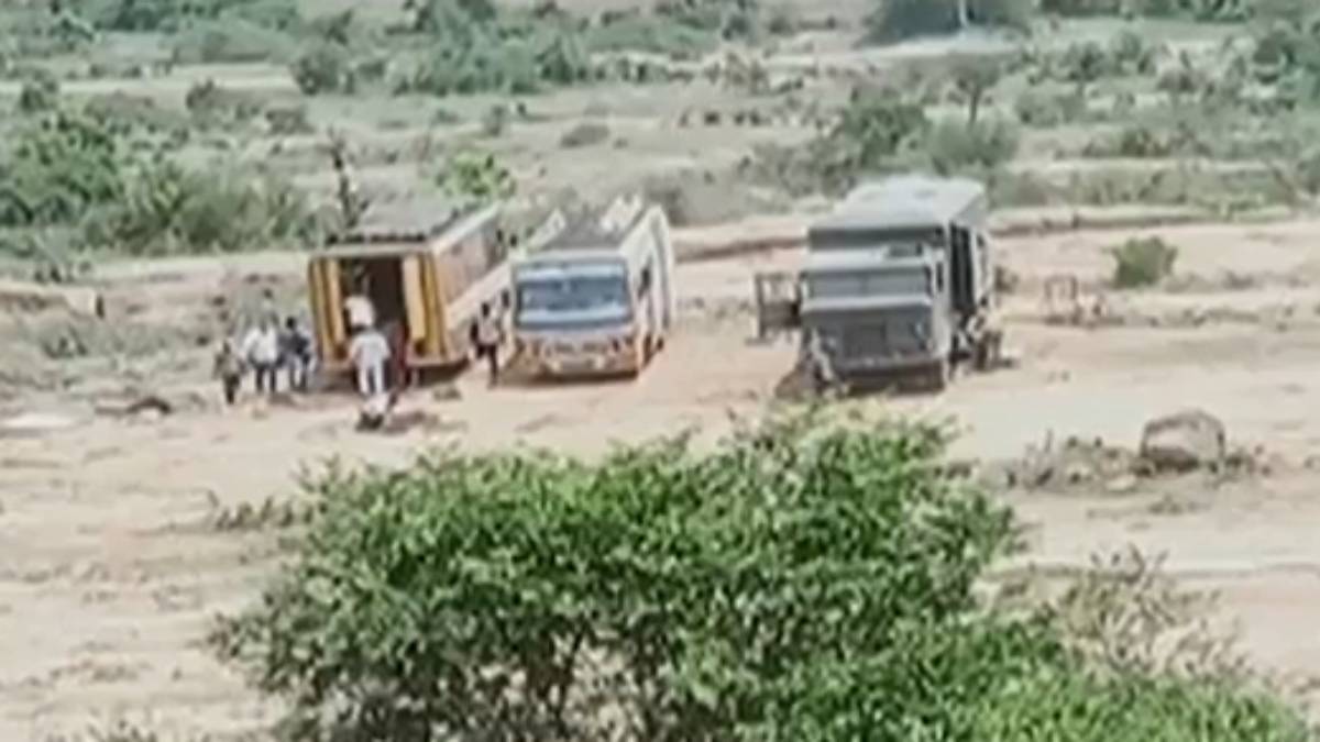 Actor Dhanush movie captain miller shooting without permission near madurai