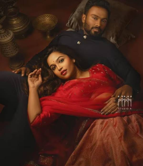 D Block director eruma saani vijay and nakshatra engagement