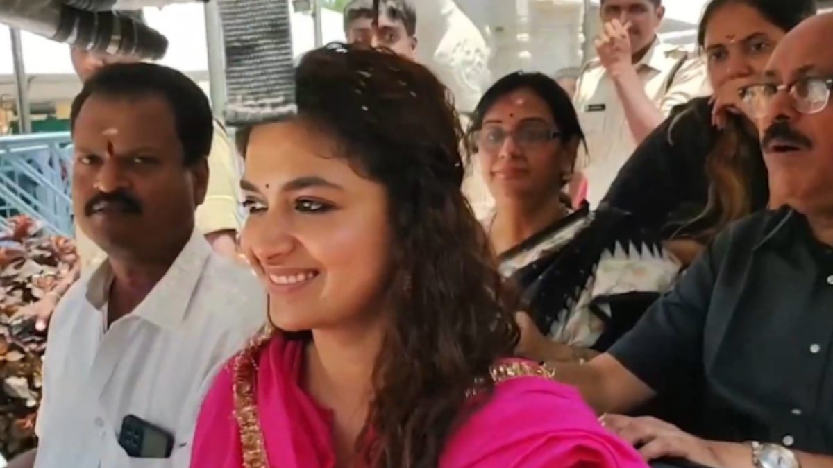  Keerthy Suresh gave thug answer to journalist trending video 