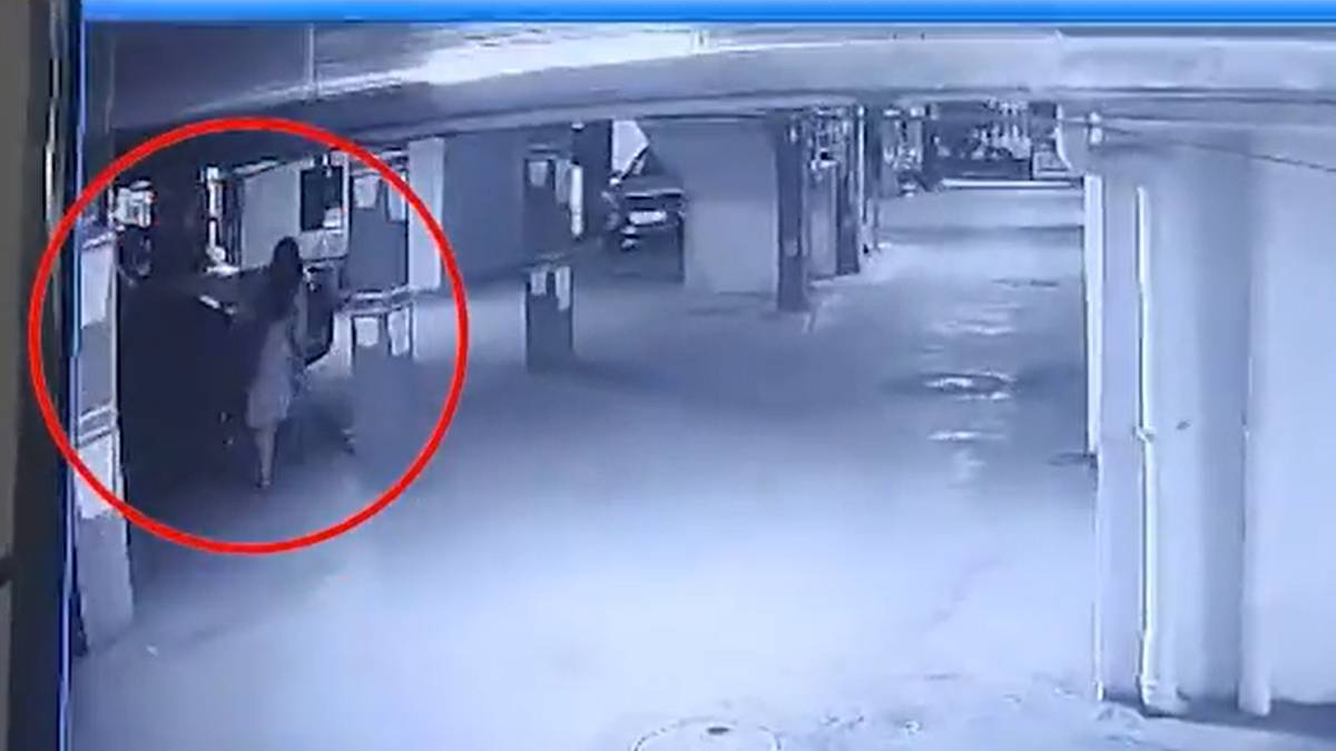 Dimple Hayathi booked for hitting and damaging Traffic Commissioner Car 