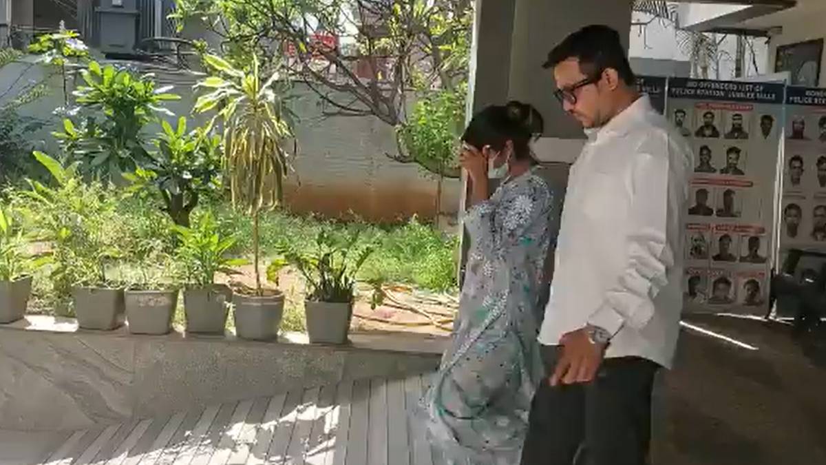 Dimple Hayathi booked for hitting and damaging Traffic Commissioner Car 