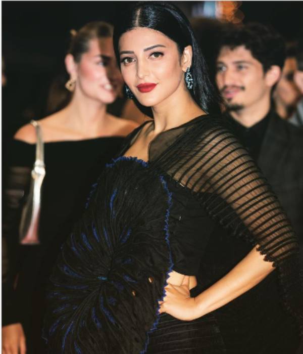 cinema actress shruti haasan in cannes film festival