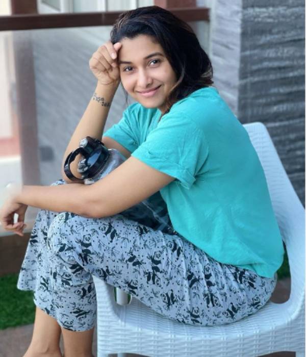 Priya Bhavani Shankar without makeup look photos stuns fans Priya Bhavani Shankar without makeup look photos stuns fans