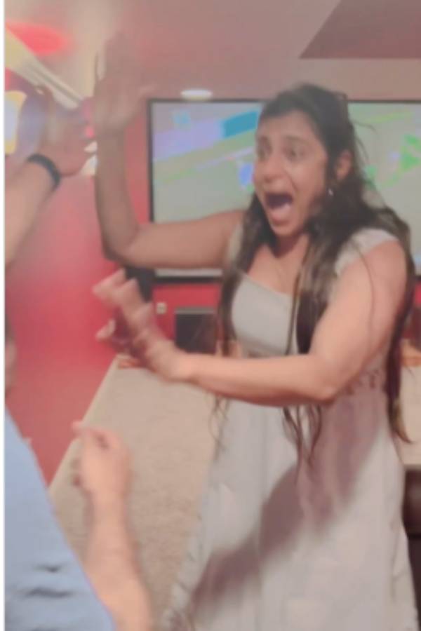 After Chennai Super Kings Won The IPL Trophy Actress Kasthuri Dancing Video is Trending 