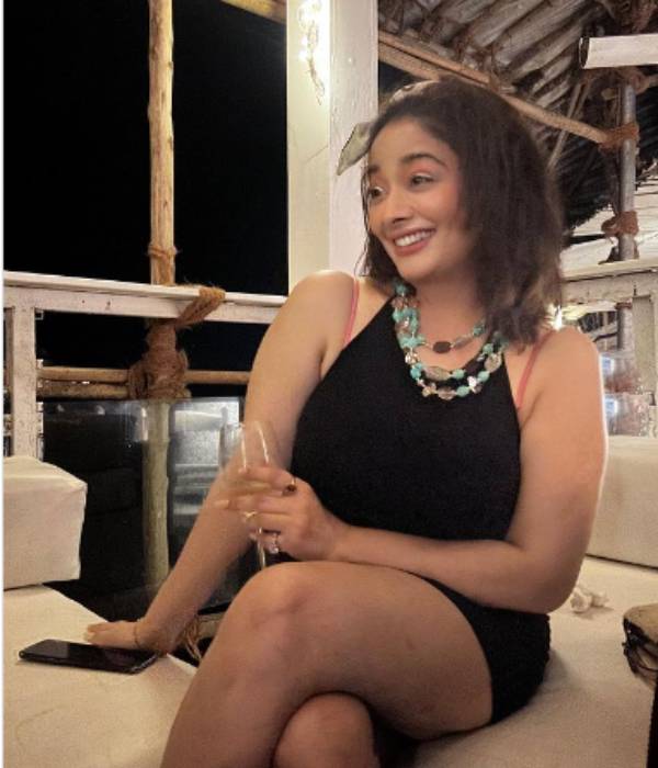 Actress Kiran rathod instagram post 