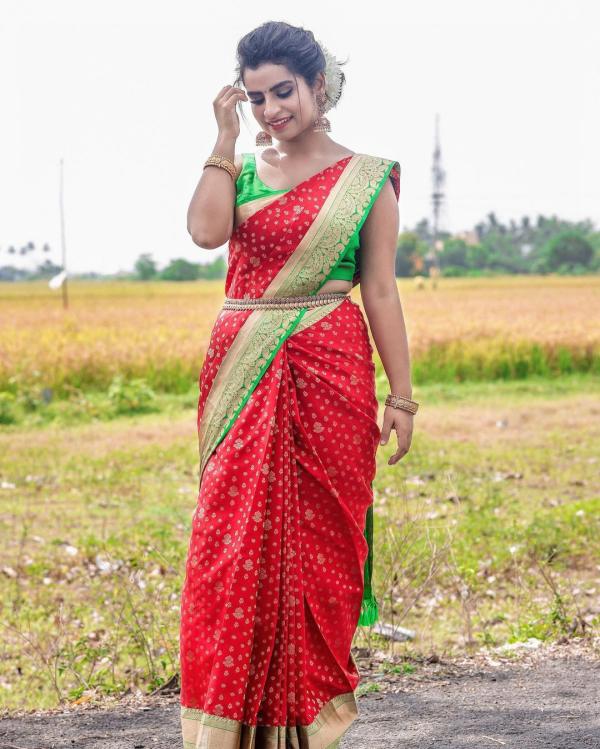 Actress Sivaangi chanced to glamour route and her latest photoshoot makes her fans thrilling 