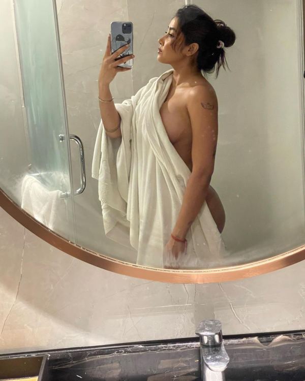 Sofia Ansari goes nude for her latest bath tub photoshoot gets trolled 