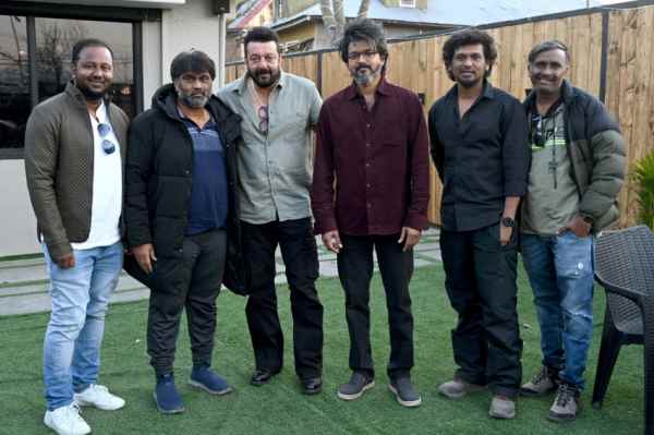 Vijay was surprised to see Sanjay Dutt at the Leo shooting spot. Vijay was surprised to see Sanjay Dutt at the Leo shooting spot.