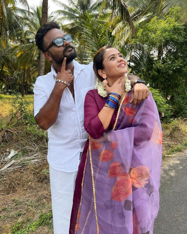 Vj Manimegalai shares her big farm house construction photo 