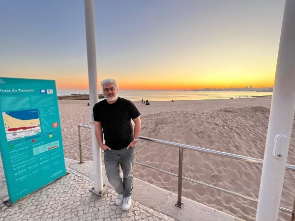 Ajith family took photo with AR Rahman at Shamlee art gallery Ajith family took photo with AR Rahman at Shamlee art gallery