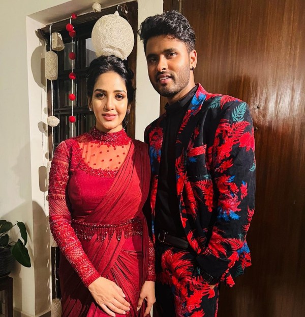 Amir released the secret of Pavani and she scolds back 