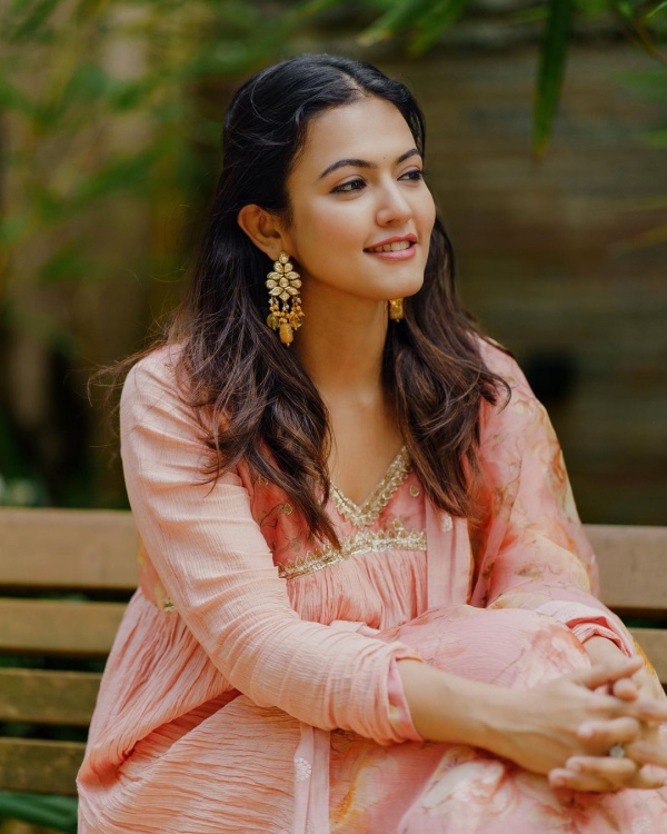 Dada movie heroine aparna das shared new home video