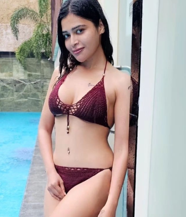 Dharsha Gupta finally shows her bikini body and enjoys her birthday at Andaman Dharsha Gupta finally shows her bikini body and enjoys her birthday at Andaman