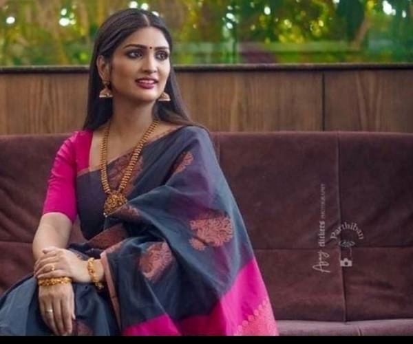 Serial actress Divya sridhar shares new photo in her Instagram page Serial actress Divya sridhar shares new photo in her Instagram page