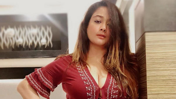  Kiran sheds weight and shows her fitness body in latest yellow bikini 