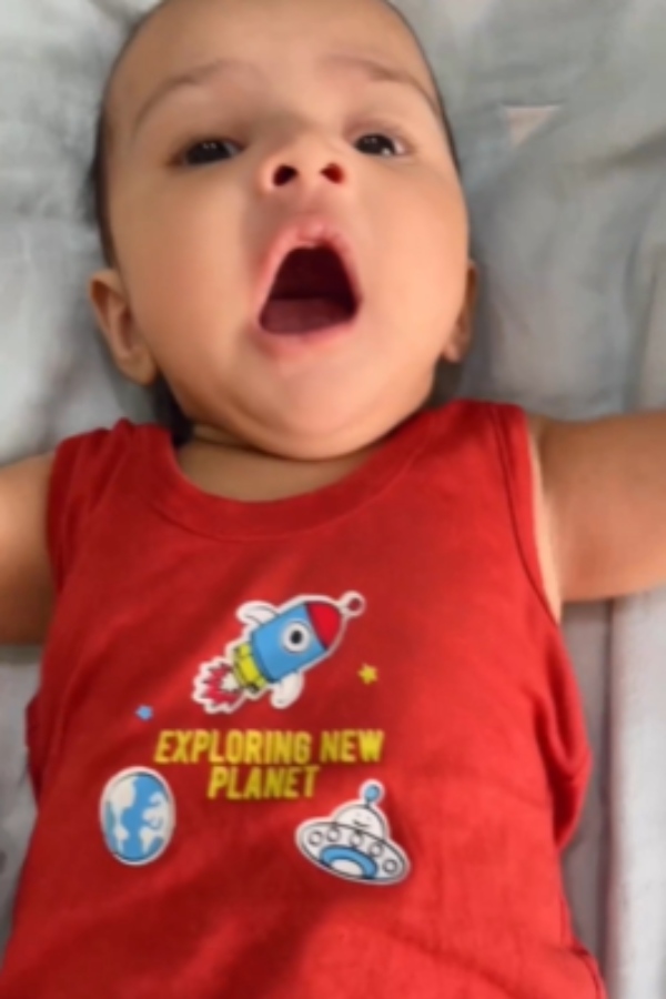 Actress Divya Sridhar shared her daughters cute video in Instagram 