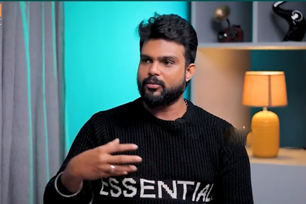 Actress Samyuktha becomes silent in Muthazhagu serial shooting spot 