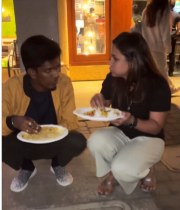 Manimegalai and KPY Bala eating sambar rice at America video trending 