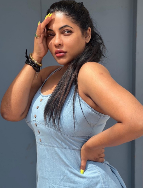 Reshma pasupuleti reply to Netizens for body shaming