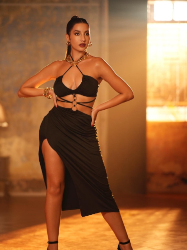 bollywood actress nora fatehi hot photos