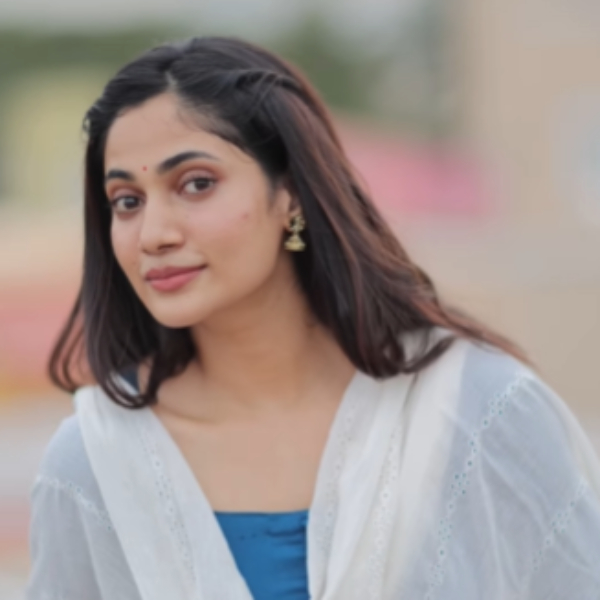 Bigg Boss fame Losliya latest dance reel grabs fans hearts 