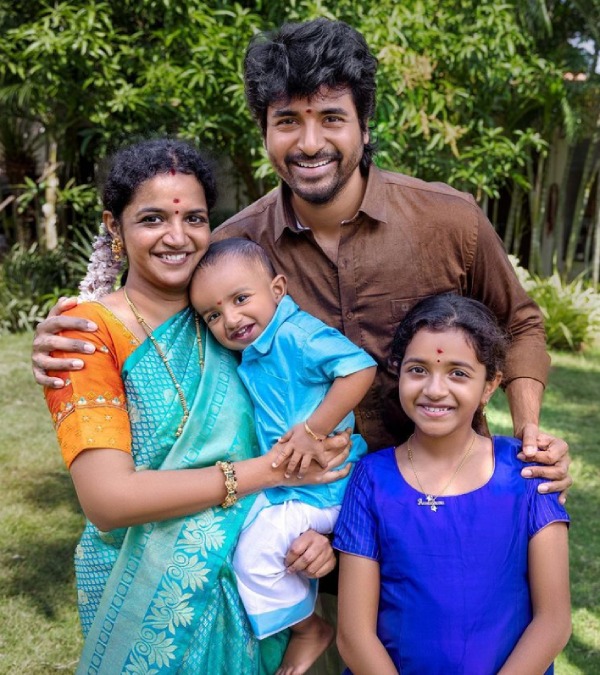 Sivakarthikeyan shares his son walking photo and celebs pours likes and comments Sivakarthikeyan shares his son walking photo and celebs pours likes and comments