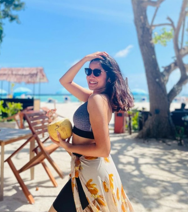 Anikha Surendran enjoying her holiday at Maldives and shares hot pics Anikha Surendran enjoying her holiday at Maldives and shares hot pics