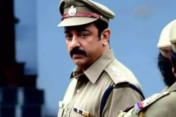 Kamals Re-release of Vettaiyaadu Vilaiyaadu Getting a huge response from fans Kamals Re-release of Vettaiyaadu Vilaiyaadu Getting a huge response from fans