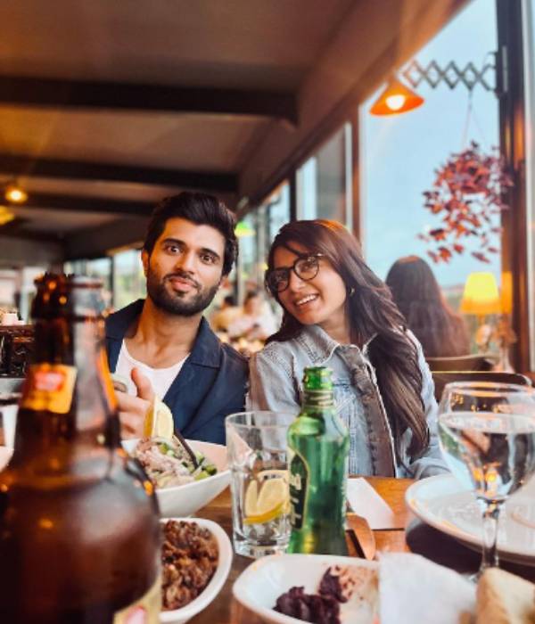 Samantha shares hot after bath pics and enjoying pictures in Turkey 