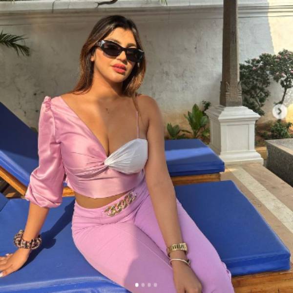 Yashika Anand latest hot video gets trolled 