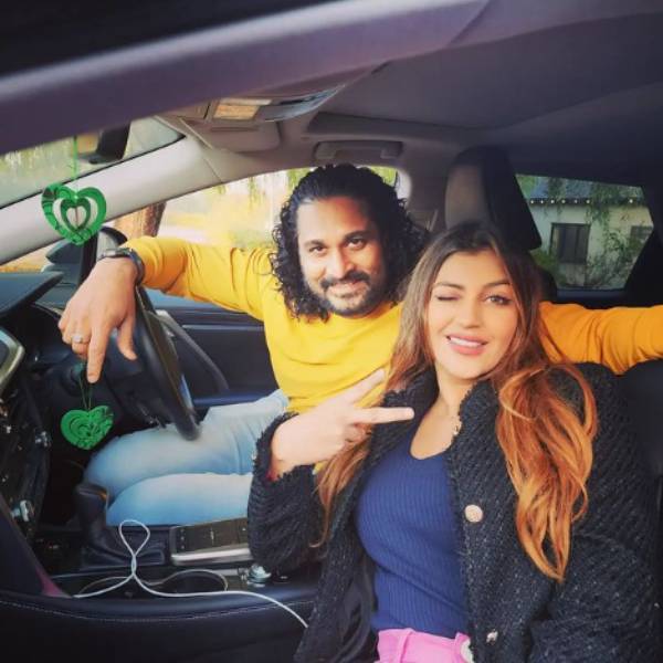 Yashika Anand latest hot video gets trolled 