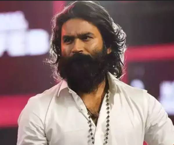 Director kasthoori raja and family celebrates his Anniversary in Temple 