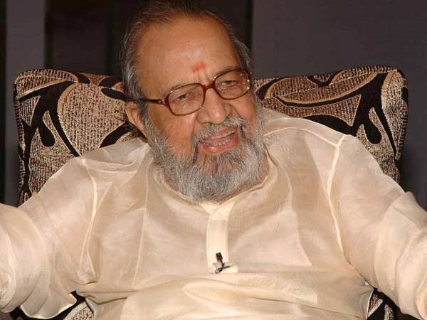 Here is the unknown incidents about Lyricist Vaali 