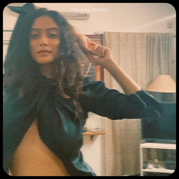 Bigg Boss Abhirami shares a one button hot dress and gives a love mood caption