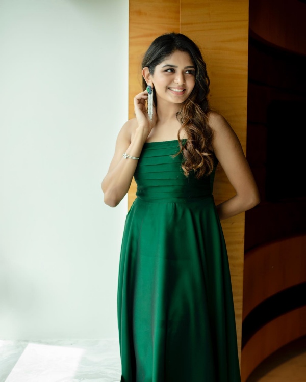 Actress Aditi shankar opens up about his fathers strict nature Actress Aditi shankar opens up about his fathers strict nature