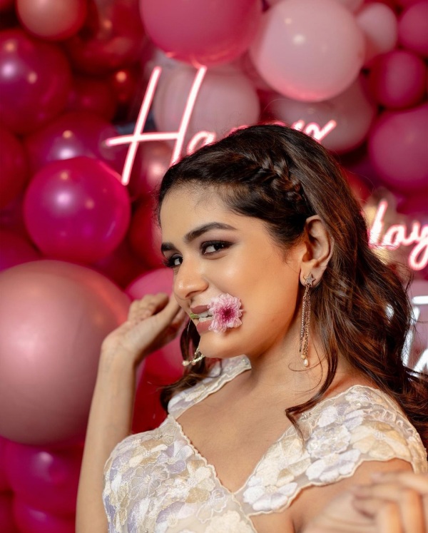  Aditii Shankar shares her birthday celebration gorgeous photos 
