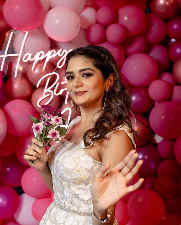  Aditii Shankar shares her birthday celebration gorgeous photos 