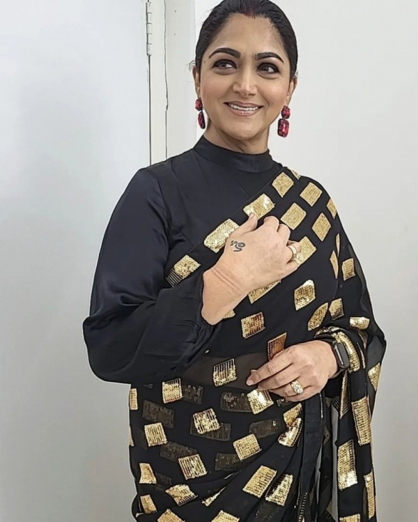 Actress Khushbu Sundars recent click in Black saree makes fans feel amazing 