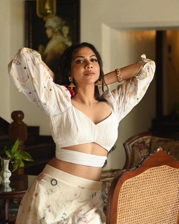 Leo Star Madonna Sebastians latest cute photoshoot stills trending 