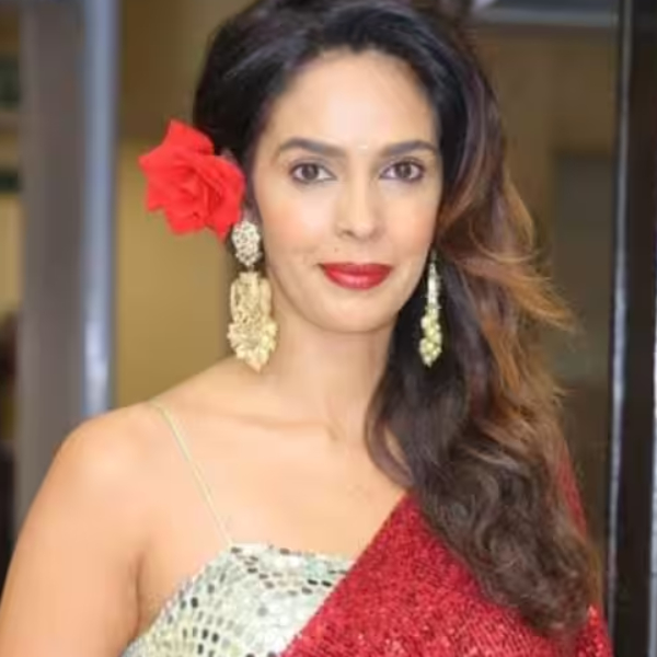 Mallika Sherawat Open Talks about adjustment 