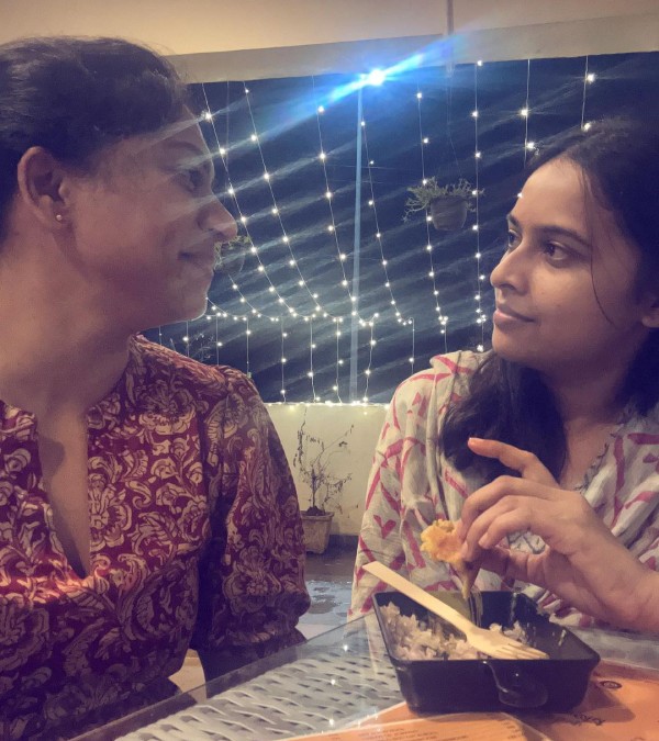 Actress Sri Divya enjoys her dinner with best friend and shares pics