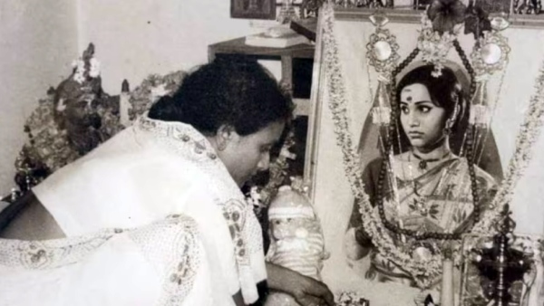 Kutty Padmini interview about shobas death