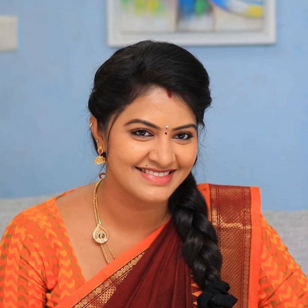 Serial Actress Rachitha mahalakshmi meets therapist Serial Actress Rachitha mahalakshmi meets therapist