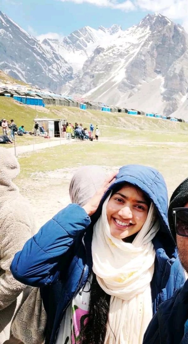 Actress Sai Pallavi completes Amarnath yatra and joined SK21 movie shooting Actress Sai Pallavi completes Amarnath yatra and joined SK21 movie shooting