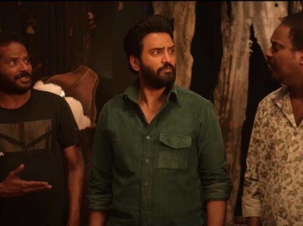 DD Returns Review in Tamil: Santhanam, Mottai Rajendar roller coaster comedy works well