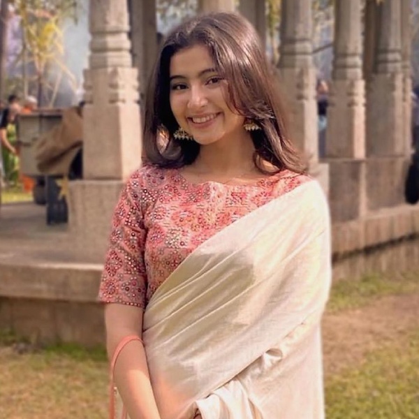 Actress Sara going to act in Director AL Vijay direction as a heroine