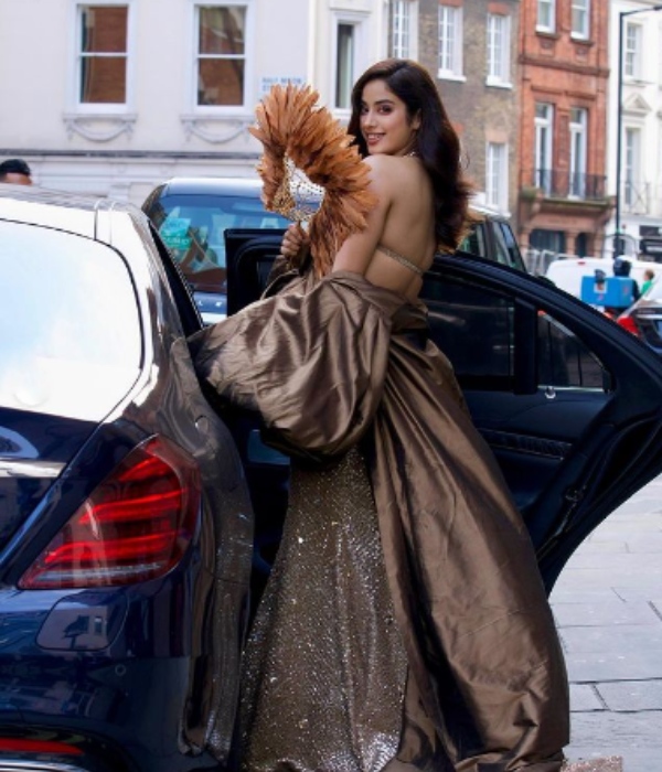 Janhvi kapoor golden gown photoshoot trending on social media