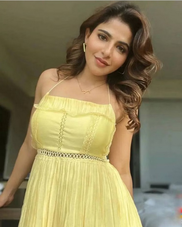 Tamil actress iswarya menons salary for spy movie