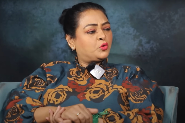 actress shakeela taken the interview on Divya Kallachi video Trending on social media actress shakeela taken the interview on Divya Kallachi video Trending on social media