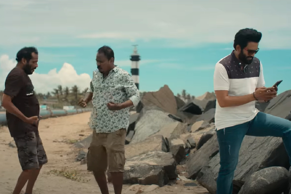 Santhanams horror comedy movie DD Returns Trailer out now 